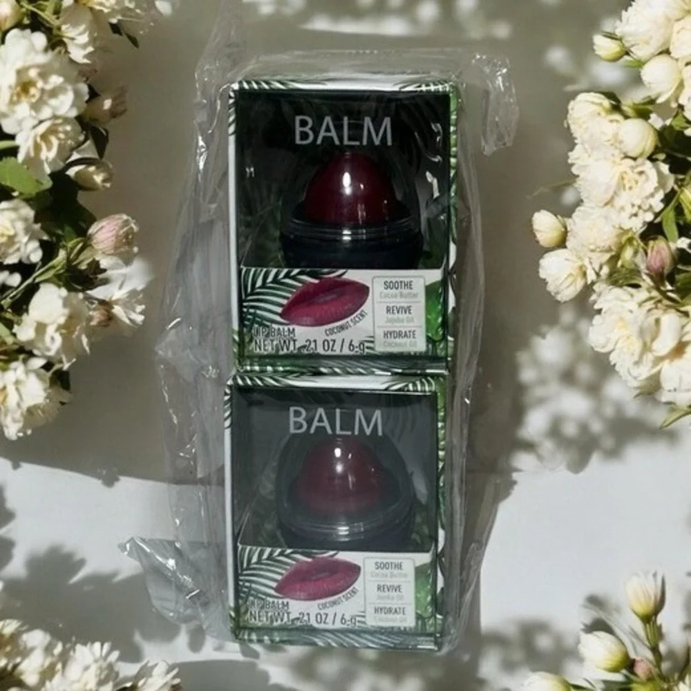 NWT 2 Pack LIQUE Lip Care Coconut Scent Lip Balm‎